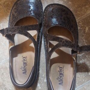Alegria MaryJanes Brown Paisley “JIL”  Size 9 (40)